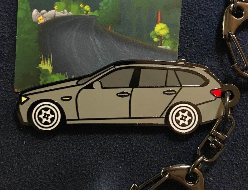 BMW E39 E91 Touring Wagon Enamel Keychain (6 Colors, SILVER)_driver_apparel_drivi.store